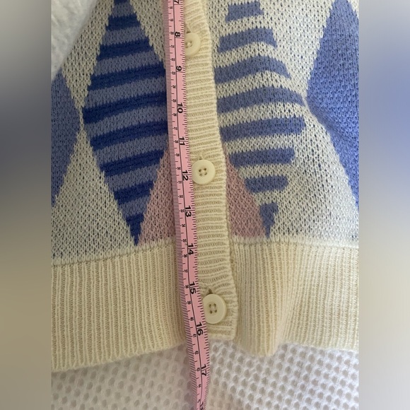 Noisy may Geometric funky Patterned Cardigan in Cream, Blue, Green, and Pink XS - Picture 7 of 10